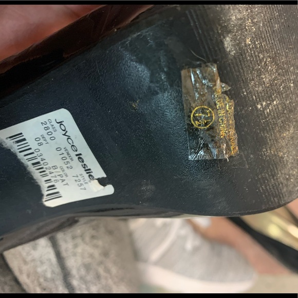 Black pumps - Picture 2 of 4